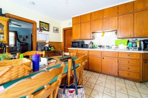 38 Granite St, Taunton MA 02780-3019 exterior