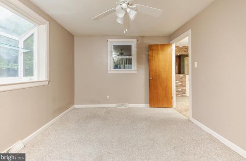 247 King St, West Deptford NJ 08096-2229 exterior