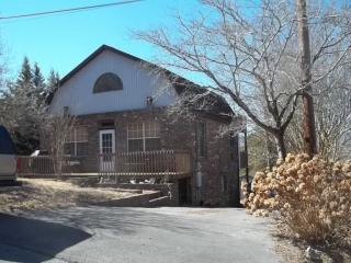 710 Lake Drive Ln, La Follette, TN 37766-5706