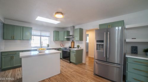 19207 29th Pl, Phoenix, AZ 85050-2533