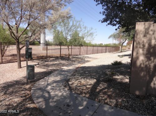 2954 Dunbar Dr, Phoenix AZ 85041-6112 exterior