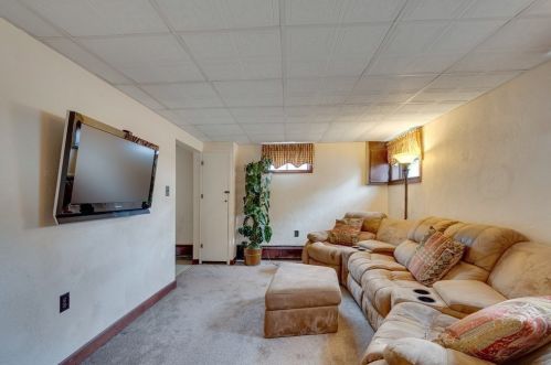 363 Greenlodge St, Dedham MA 02026-6223 exterior