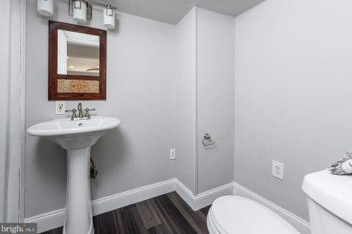 7 Nassau Ave, West Deptford NJ 08066-1120 exterior