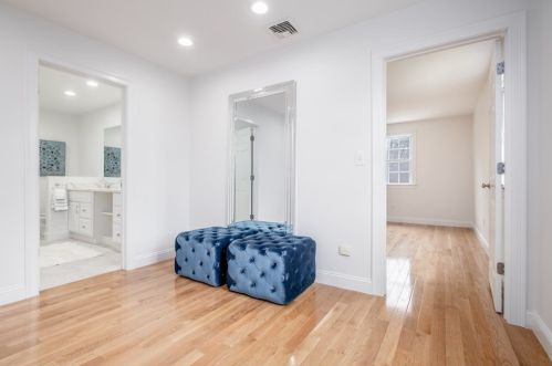 137 Wall St, East Bridgewater MA 02324-1519 exterior