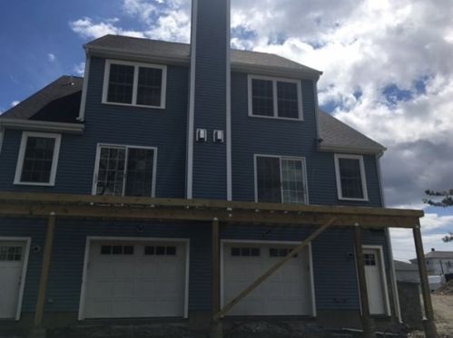 332 Globe St, Fall River MA  02724-2641 exterior