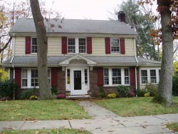 32 Whitney Rd, Newton, MA 02460-2429