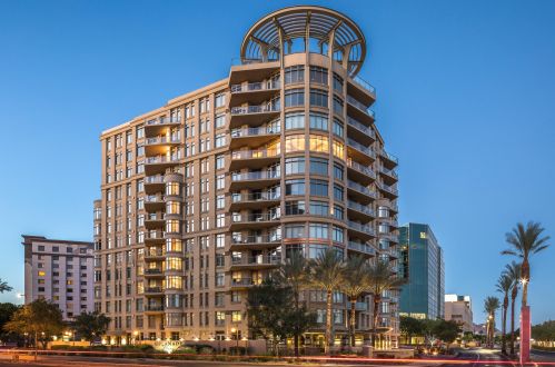 2402 Esplanade Ln, Phoenix AZ  85016-9108 exterior