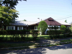 60 Mosman St, Newton, MA 02465-1303