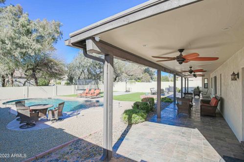 902 Claremont St, Phoenix AZ  85013-1360 exterior