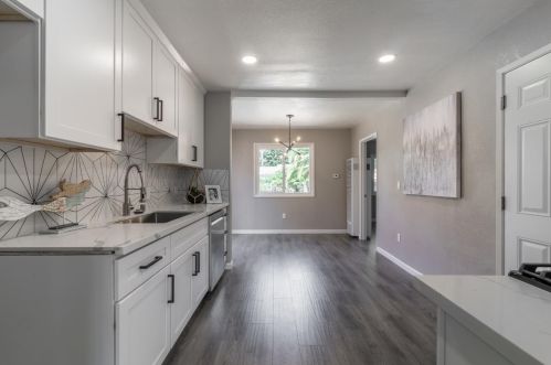 1217 Burkhart Ave, San Leandro CA  94579-2003 exterior