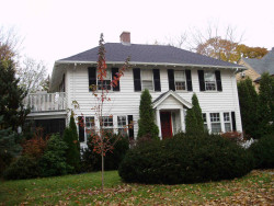 35 Elmore St, Newton, MA 02459-1118