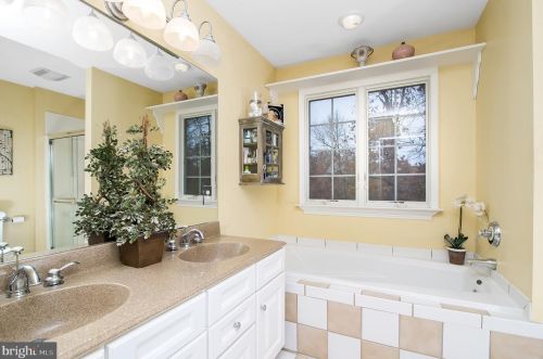 640 High St, West Deptford NJ 08051-1460 exterior