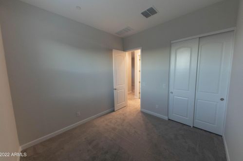 3033 37th Way, Phoenix AZ  85018-2219 exterior