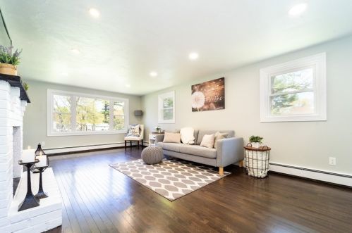 4 Birch Ave, Taunton MA  02718-1403 exterior