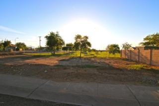 2060 Roeser Rd, Phoenix, AZ 85040-3300