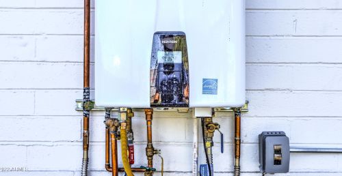 1819 45th St, Phoenix AZ 85032-2387 exterior