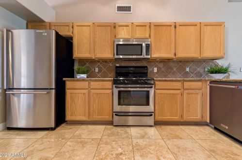 17630 43rd St, Phoenix, AZ 85032-2280