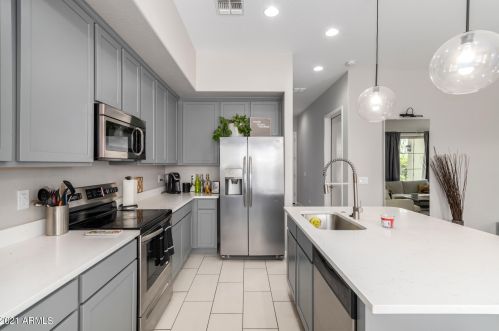 3022 33rd Pl, Phoenix AZ  85018 exterior