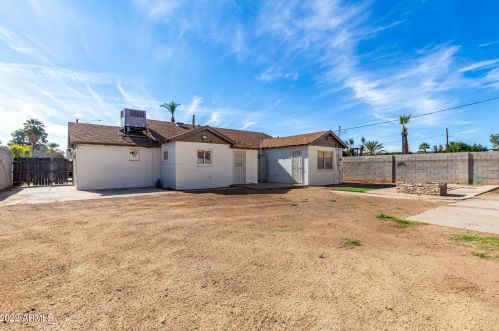 2502 Edgemont Ave, Phoenix AZ 85035-1716 exterior