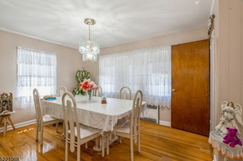 54 Meacham St, Belleville NJ 07109-1935 exterior