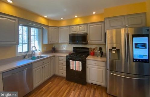 600 Chestnut Ave, West Deptford NJ 08097-1604 exterior