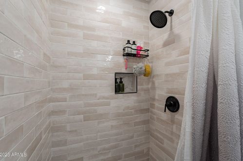 3320 Claire Dr, Phoenix AZ 85032-4933 exterior