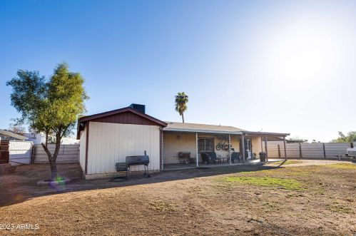 1821 68th Dr, Phoenix AZ 85033-8254 exterior