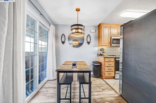 720 Fargo Ave, San Leandro CA  94579-2143 exterior