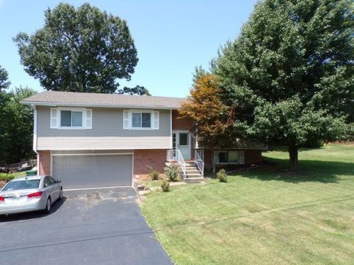 1973 Grampian Hills Dr, Madisonville, KY 42431-9167