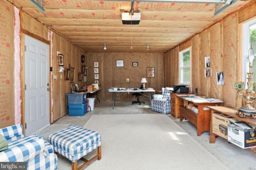 2 Wesley Dr, Carlisle PA 17015-4377 exterior