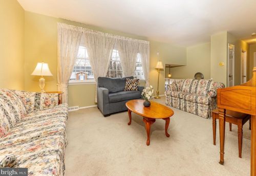 744 Lancing Rd, West Deptford, NJ 08096-4020