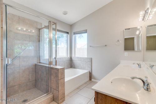 14406 43rd St, Phoenix AZ 85032-4126 exterior