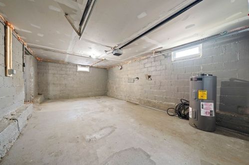 210 Hart St, Taunton MA  02780-6945 exterior