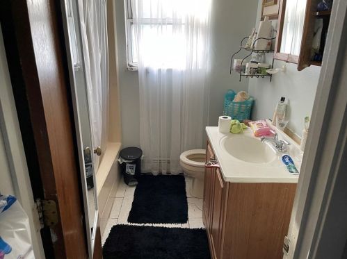 40 Exeter St, Lawrence MA 01843-2927 exterior