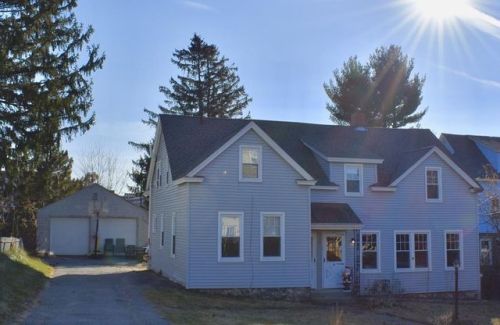 16 Marland Rd, Worcester, MA 01606-3011