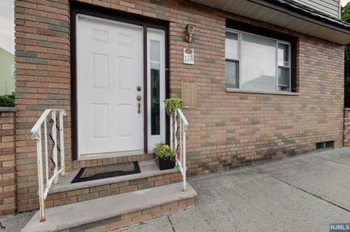 120 Tappan St, Kearny NJ  07032-3316 exterior