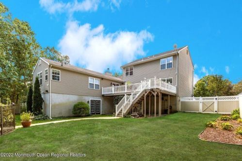 632 Winterberry Blvd, Jackson Twp NJ 08527-5342 exterior