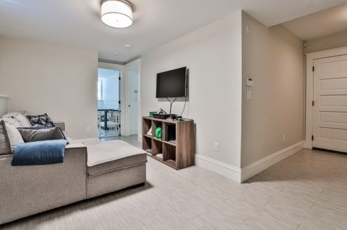 33 High Rd, Newbury MA  01951 exterior