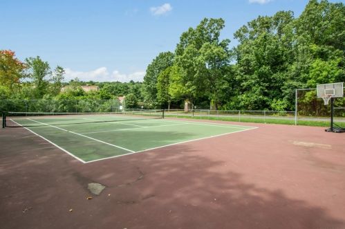 237 South St, Shrewsbury MA 01545-5437 exterior