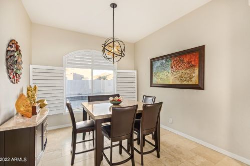 1004 Amberwood Dr, Phoenix AZ  85048-1937 exterior