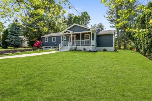 405 Main St, Lynnfield MA 01940-2559 exterior