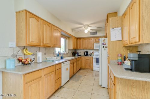 410 El Camino Dr, Phoenix AZ 85051-9122 exterior