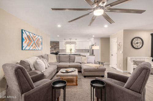 11605 37 Pl, Phoenix AZ 85050-2699 exterior