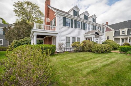 68 Lothrop St, Beverly, MA 01915-5812