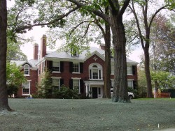 65 Lenox St, Newton, MA 02465-3024