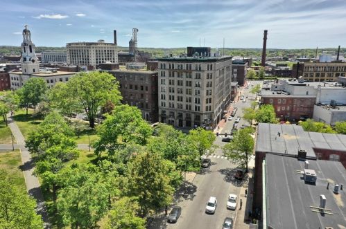 11 Lawrence St, Lawrence, MA 01840-1431