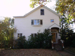17 Chester St, Newton, MA 02461-1415