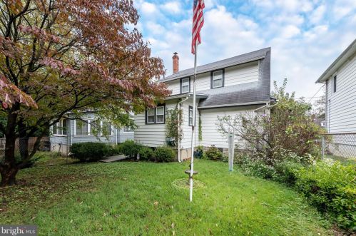 429 Barber Ave, West Deptford NJ  08096-2832 exterior