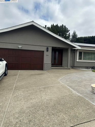 1546 Scenicview Dr, San Leandro CA  94577-5331 exterior