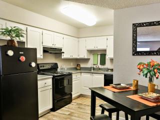 17425 19th Ave, Phoenix AZ  85023-2402 exterior